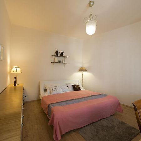 Eurowings Hotel Prag Exteriör bild