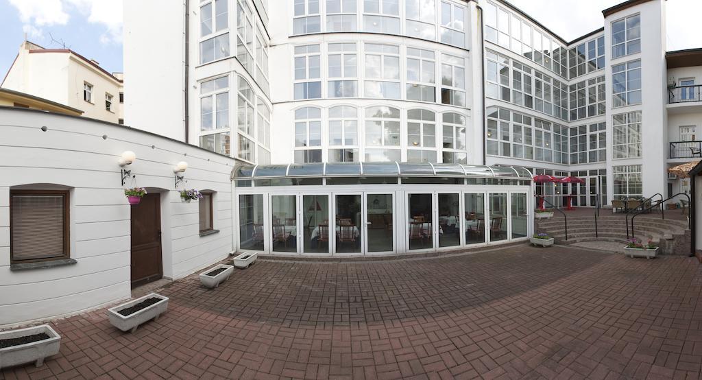 Eurowings Hotel Prag Exteriör bild