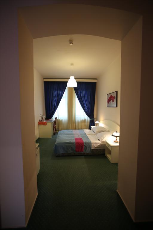 Eurowings Hotel Prag Exteriör bild