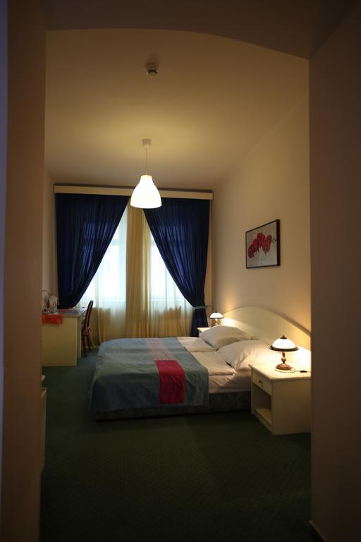 Eurowings Hotel Prag Exteriör bild